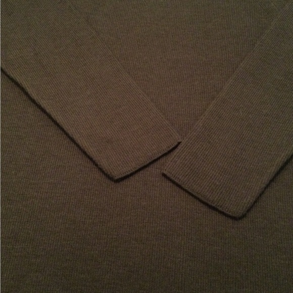 ,4 piece  knit wool blend (skirt, top, sweater and shawl - Picture 5 of 14